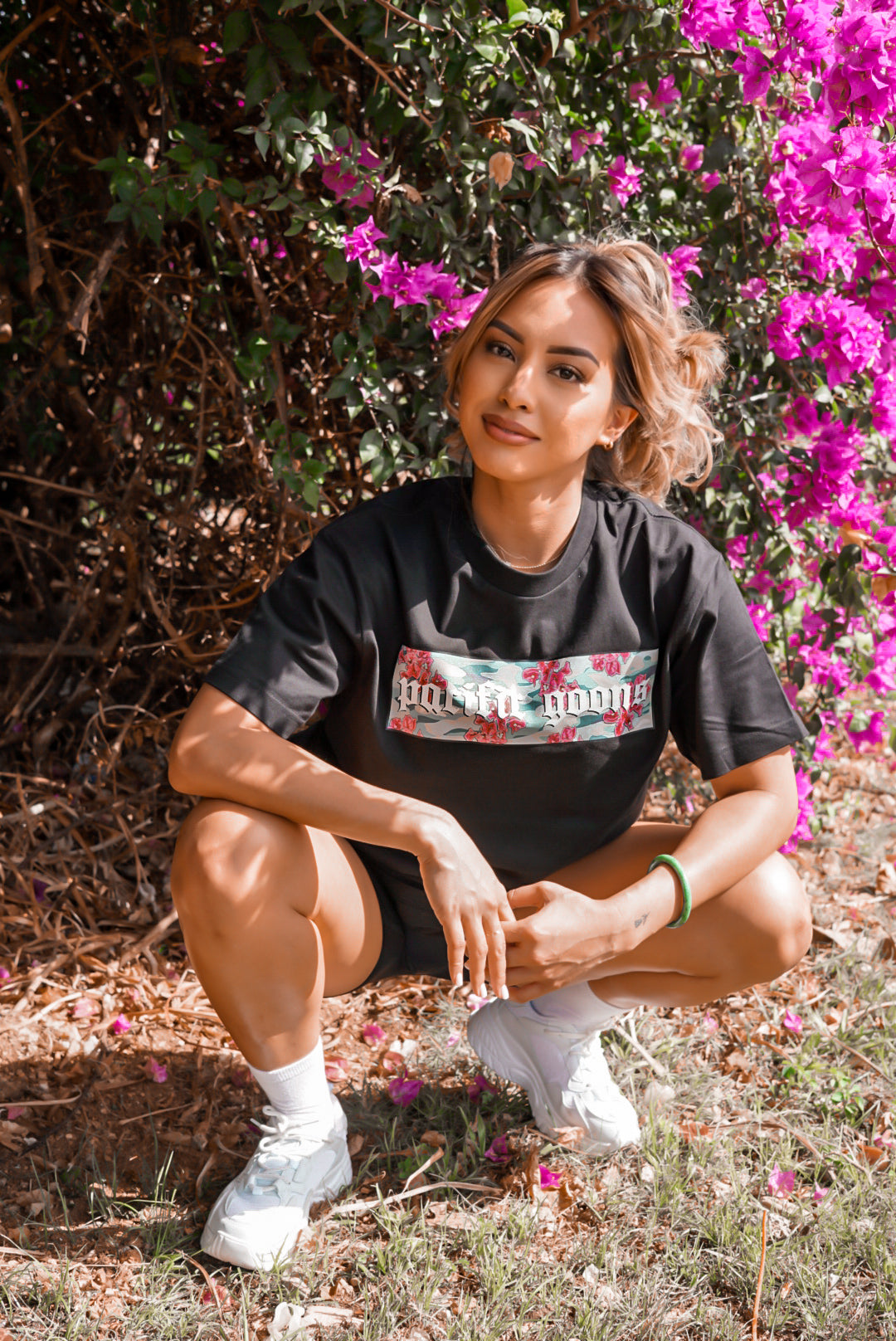 BOUGAINVILLEA BOX LOGO TEE